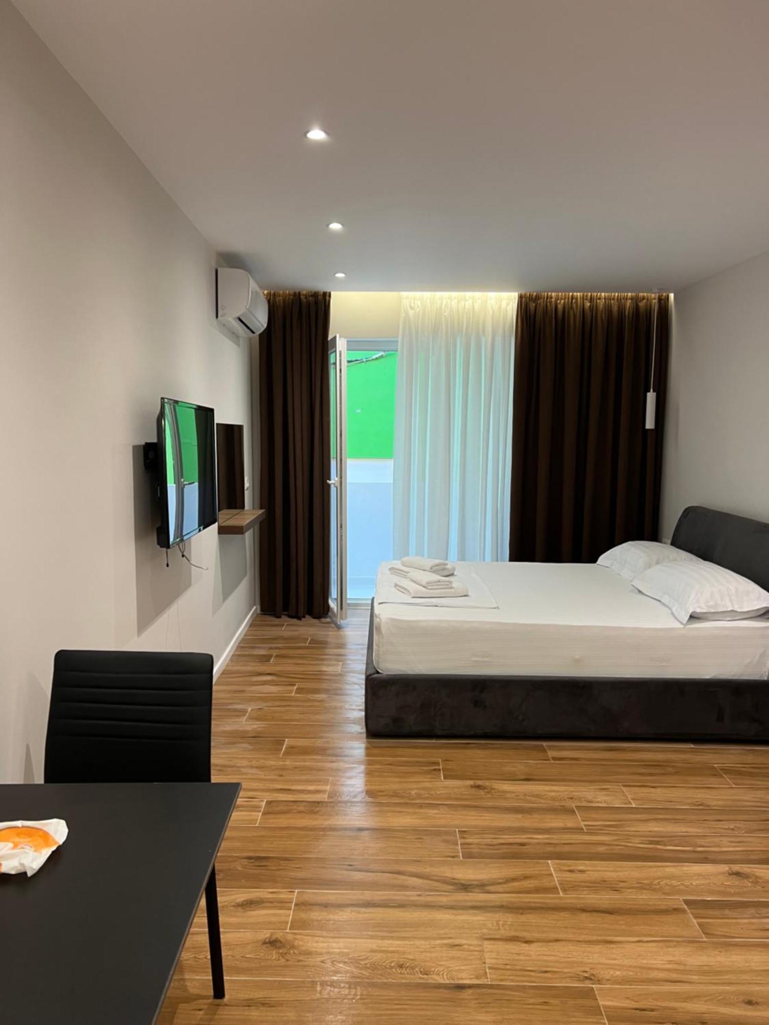 Tirana Central Stay Eksteriør bilde